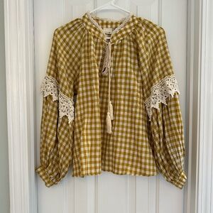 NWT Everleigh Fall Gold Check Top with Crochet Lace Details - Sz Small - NEW